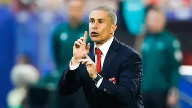 Sylvinho renova contrato com sele&ccedil;&atilde;o da Alb&acirc;nia e recebe miss&atilde;o (quase) imposs&iacute;vel