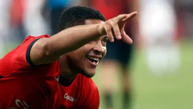 Num joga&ccedil;o com cara de mata-mata, Vitor Roque deu um choque imediato e Bento se agigantou para segurar o Galo