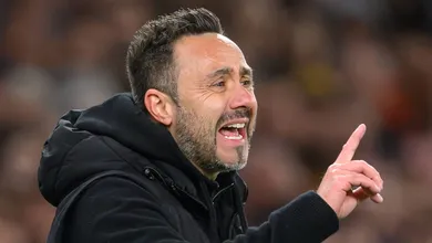 Manchester City abre conversas para tirar jogador indispens&aacute;vel do Tottenham
