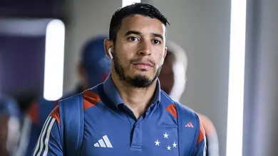 William &eacute; melhor lateral ofensivo do mundo, diz estudo; Marcos Rocha tamb&eacute;m &eacute; citado