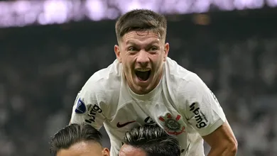 Por que Romero n&atilde;o comemorou gols contra o Nacional-PAR?
