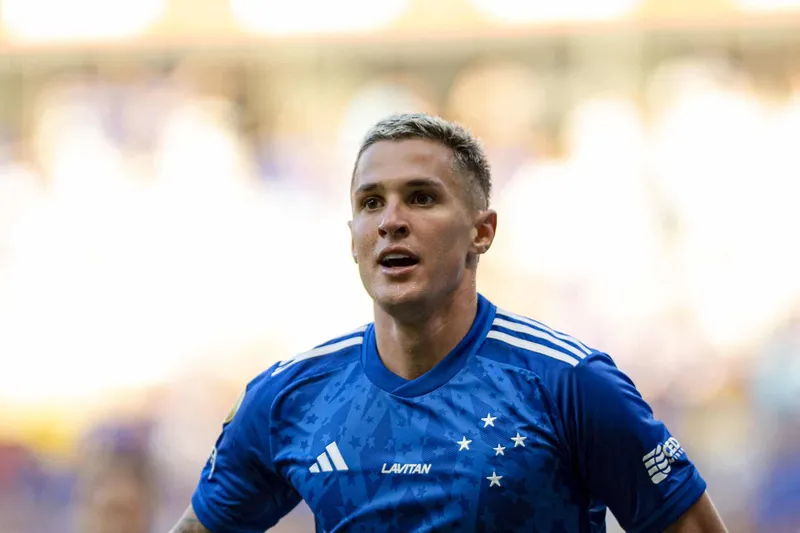 Substituto de Matheus Pereira, Mateus Vital &eacute; um dos jogadores mais contestados no elenco do Cruzeiro