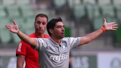Quanta raz&atilde;o os advers&aacute;rios sempre tiveram ao reclamar do gramado do Palmeiras?