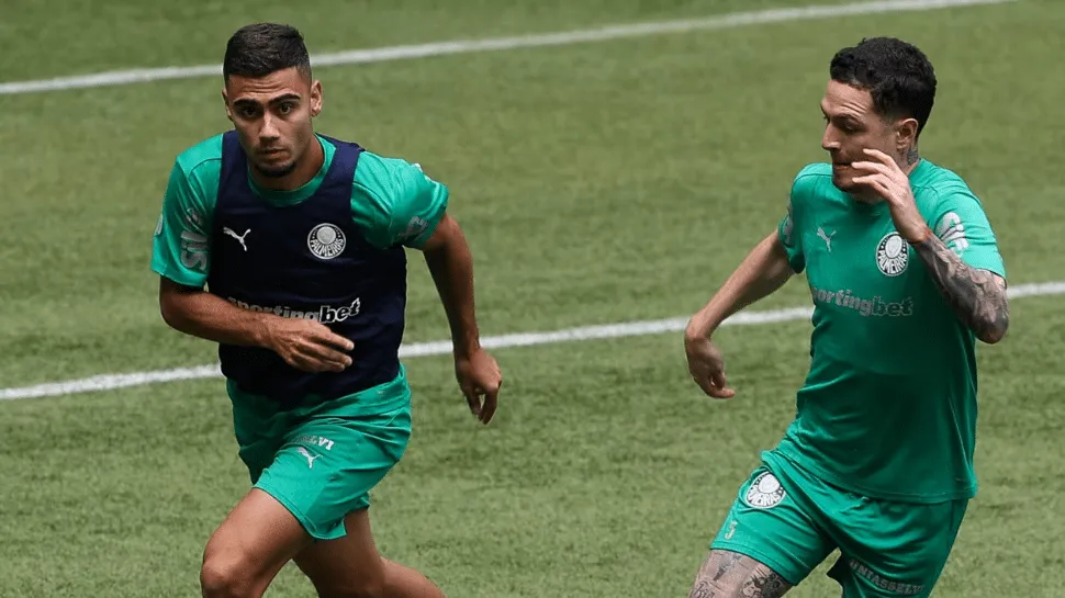Andreas e An&iacute;bal durante treino do Palmeiras no Allianz Parque