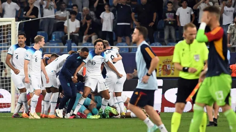Final dram&aacute;tica consagra Inglaterra campe&atilde; impec&aacute;vel da Eurocopa Sub-21