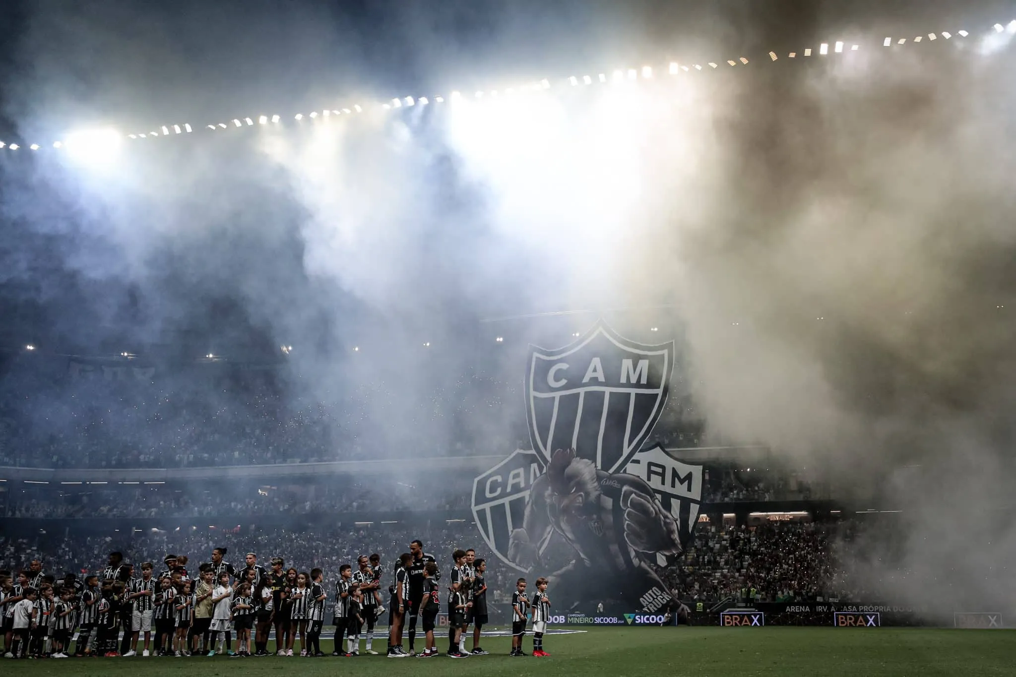 Filme repetido? Derrota no cl&aacute;ssico faz Atl&eacute;tico-MG se apegar ao roteiro de 2021 e tentar repeti-lo em 2024