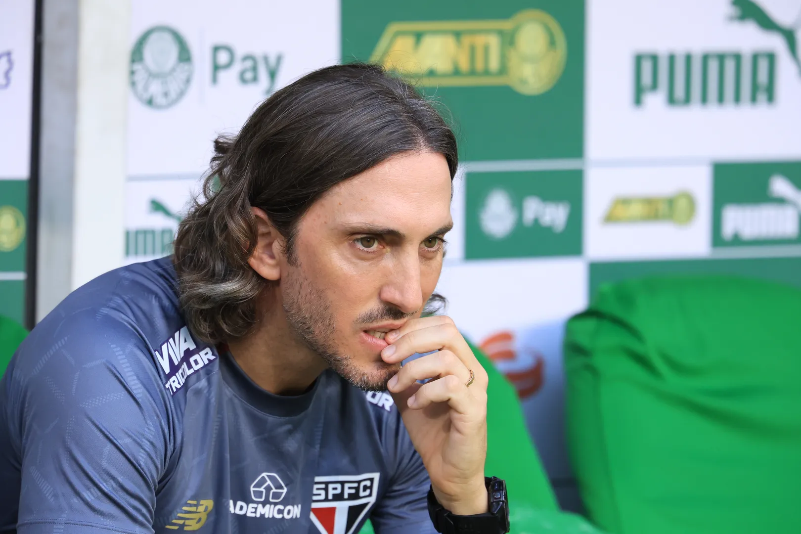 Luis Zubeld&iacute;a, durante o cl&aacute;ssico com o Palmeiras