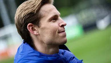 De Jong toma decis&atilde;o importante sobre perman&ecirc;ncia no Barcelona