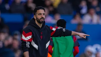 Cr&iacute;ticas de Amorim criam clima hostil em Old Trafford e desconforto dos jogadores do United