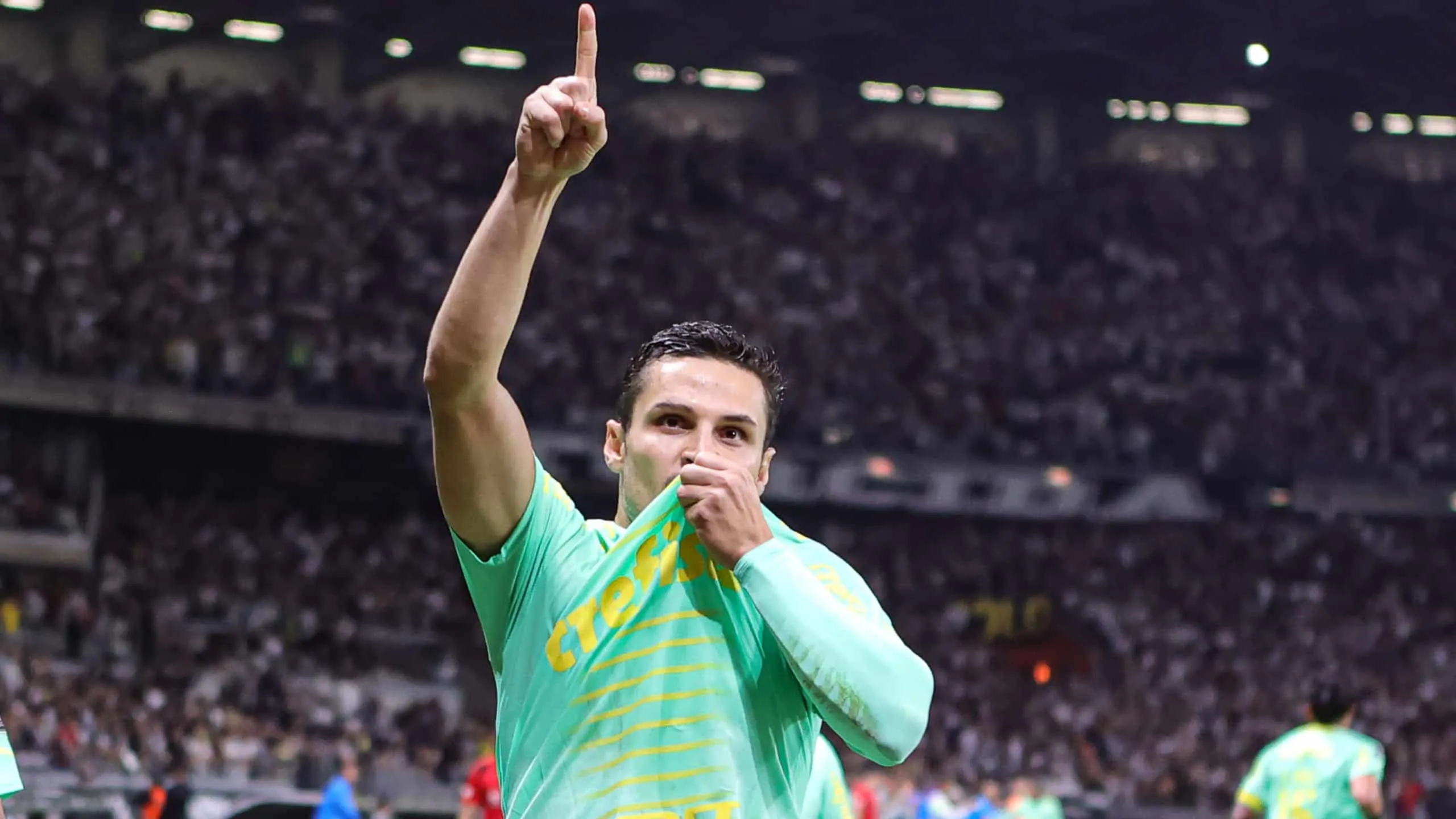 Paulo J&uacute;nior: Veiga destrava o Mineir&atilde;o para relan&ccedil;ar o Palmeiras de elite