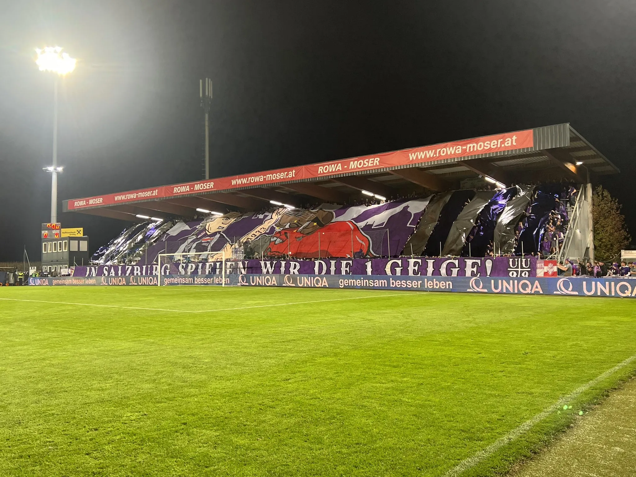 Primeiro confronto entre &Aacute;ustria Salzburg e Red Bull Salzburg teve show da torcida dissidente
