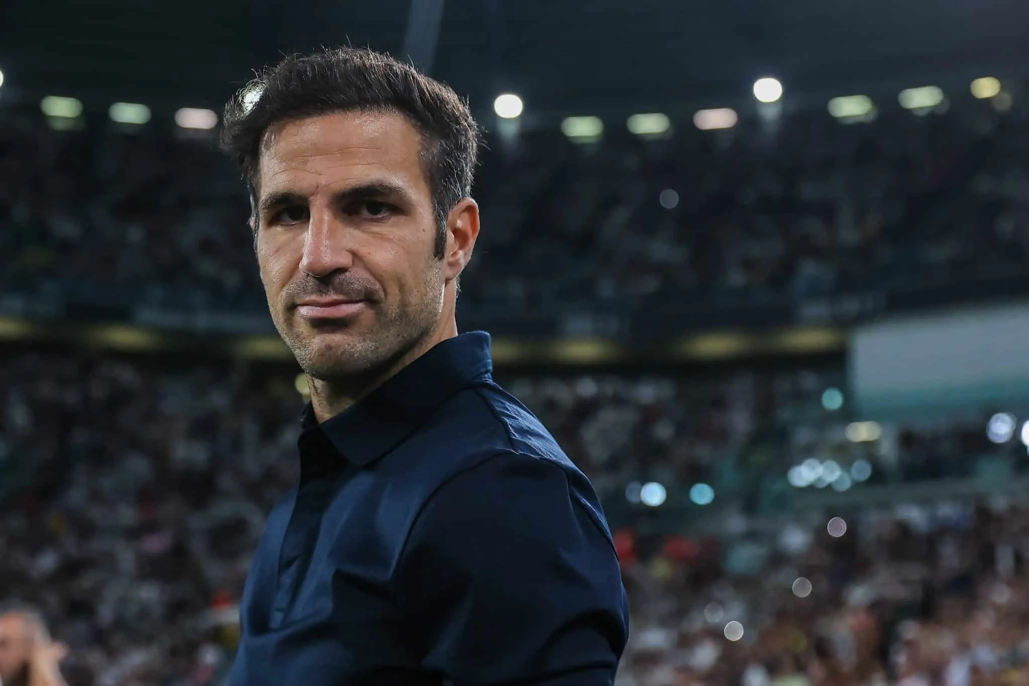 F&agrave;bregas &eacute; apontado como &lsquo;salvador&rsquo; do Milan ap&oacute;s temporada catastr&oacute;fica