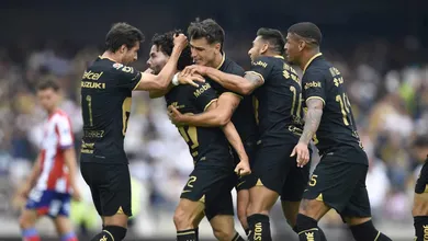 Com chap&eacute;u e depois uma finta dupla no giro, Huerta assinou uma obra de arte pelo Pumas
