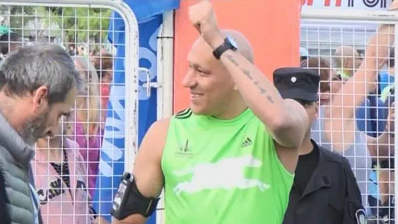 Nem a quimioterapia impediu Jon&aacute;s Guti&eacute;rrez de correr uma maratona