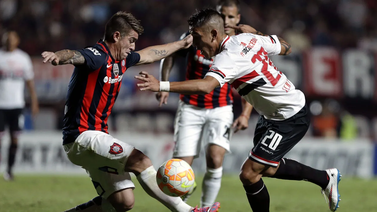 Com jogo na m&atilde;o, S&atilde;o Paulo procurou algu&eacute;m para decidir, mas n&atilde;o achou