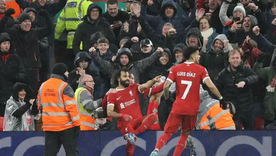 Com direito a marca hist&oacute;rica de Salah, Liverpool vence o Newcastle e amplia vantagem na Premier League