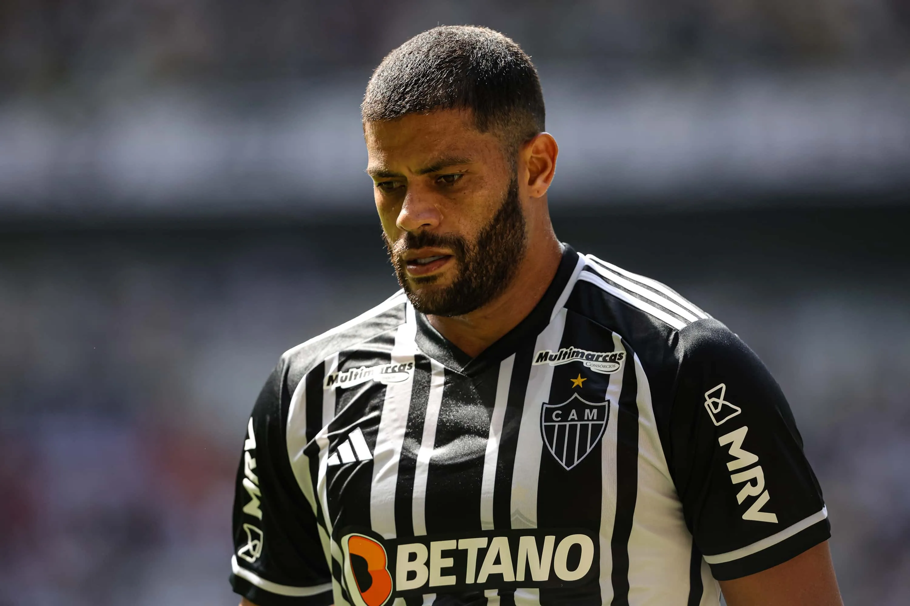 Mais perto do Z4 do que do G4, Atl&eacute;tico-MG tem que se preocupar com rebaixamento?