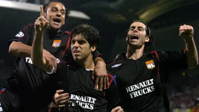 Volta de Juninho ao Lyon &eacute; uma bela ocasi&atilde;o para relembrarmos todos seus gols de falta na Champions