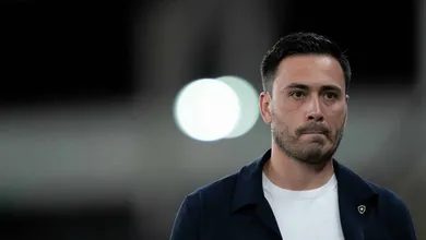&lsquo;Inven&ccedil;&atilde;o&rsquo; de Ancelotti exp&otilde;e principal problema do Botafogo em momento decisivo do ano
