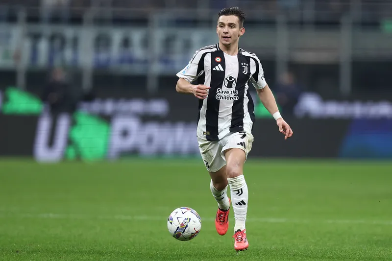Francisco Concei&ccedil;&atilde;o em a&ccedil;&atilde;o pela Juventus