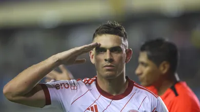 Borr&eacute; finalmente desencanta, e Internacional vence a primeira na Sul-Americana