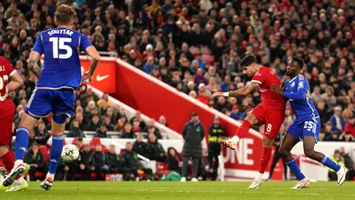 Liverpool teve gola&ccedil;os de Szoboszlai e Jota para buscar mais uma virada na temporada