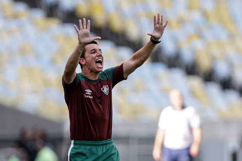 Eduardo Barros tenta corrigir Fluminense contra o Madureira: vers&atilde;o 2024 do Tricolor ainda est&aacute; longe do ideal - Foto: LUCAS MER&Ccedil;ON/FLUMINENSE FC
