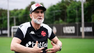 F&atilde; de novela e amigo de Abel Ferreira, &Aacute;lvaro Pacheco fala sobre acerto com o Vasco