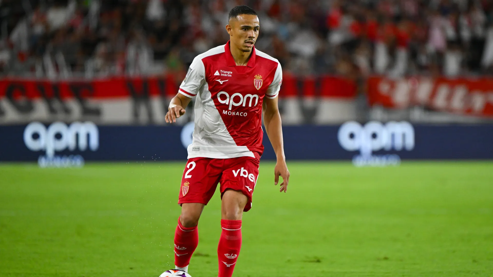 Vanderson, lateral-direito do AS Monaco, durante a partida da Ligue 1 entre Monaco e Olympique de Marseille, no Stade Louis II, em M&ocirc;naco, em 30 de agosto de 2026.