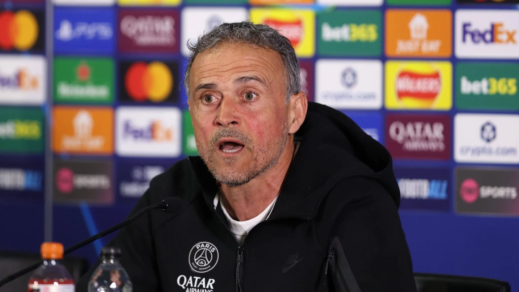 Luis Enrique durante coletiva do PSG (Foto: Imago/Crystal Pix)