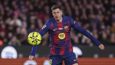 &lsquo;Quem quiser aposent&aacute;-lo, deve esperar&rsquo;: Estrela se reinventa no Barcelona