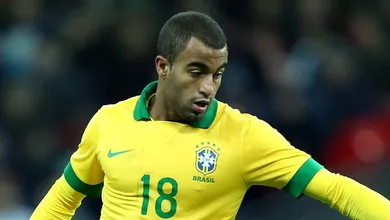 Substituto de Savinho, Lucas Moura volta &agrave; Sele&ccedil;&atilde;o ap&oacute;s quase 6 anos; relembre a &uacute;ltima vez