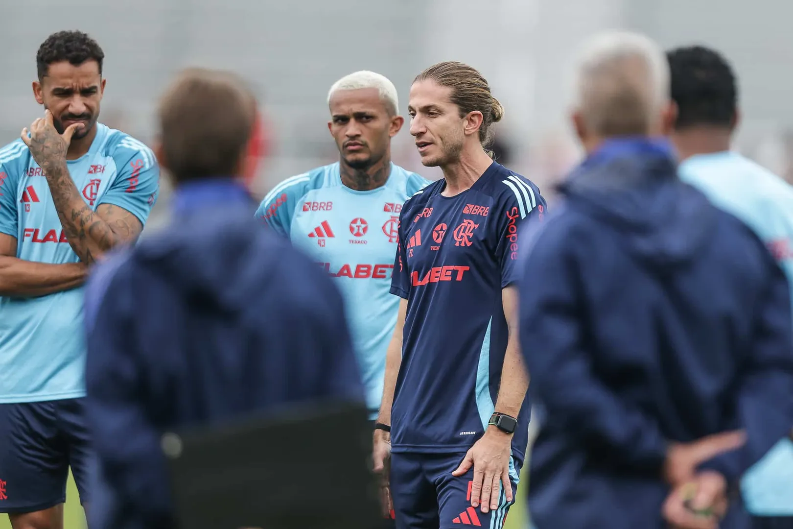 Filipe Lu&iacute;s durante treino do Flamengo nos EUA