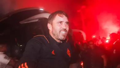 Internacional: Coudet acerta ao tentar ver copo meio cheio de empate com o Fluminense