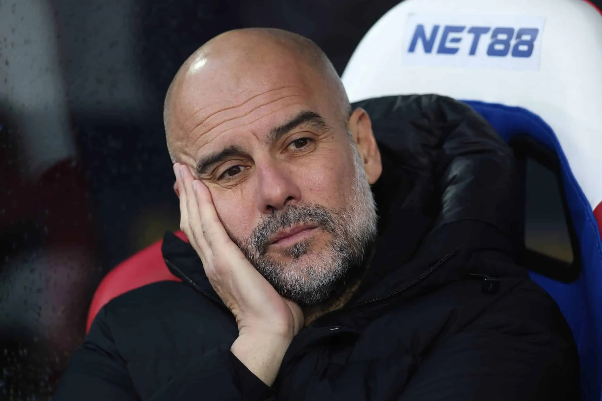 Ap&oacute;s trope&ccedil;o, Guardiola lamenta ponto fraco do City: &lsquo;Todos s&atilde;o melhores que n&oacute;s nisso&rsquo;