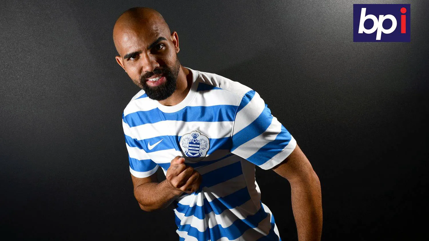Sandro agarrou advers&aacute;rio pelo pesco&ccedil;o e atirou longe em jogo do QPR sub-21