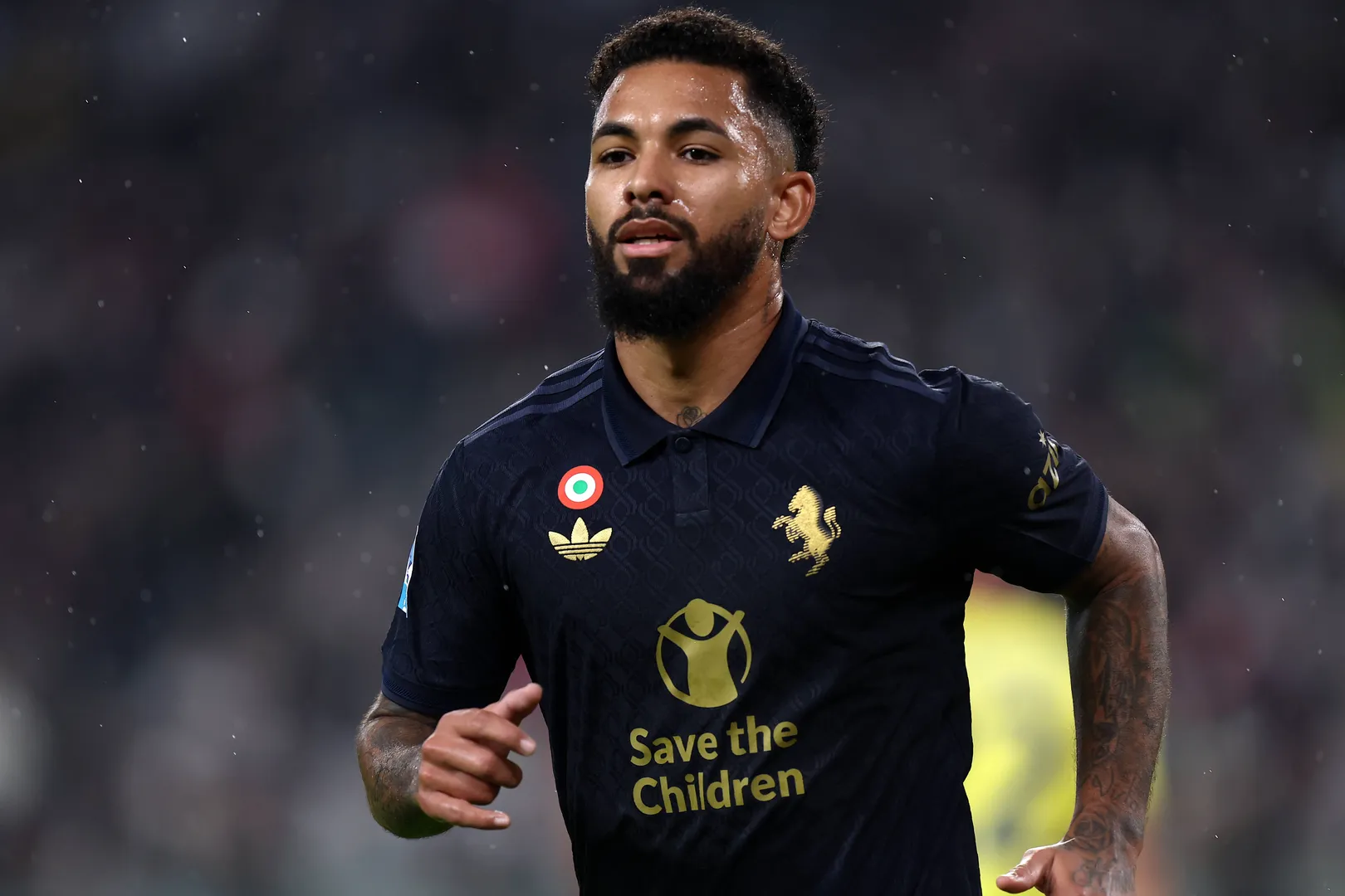 Douglas Luiz ainda n&atilde;o engrenou com a camisa da Juventus