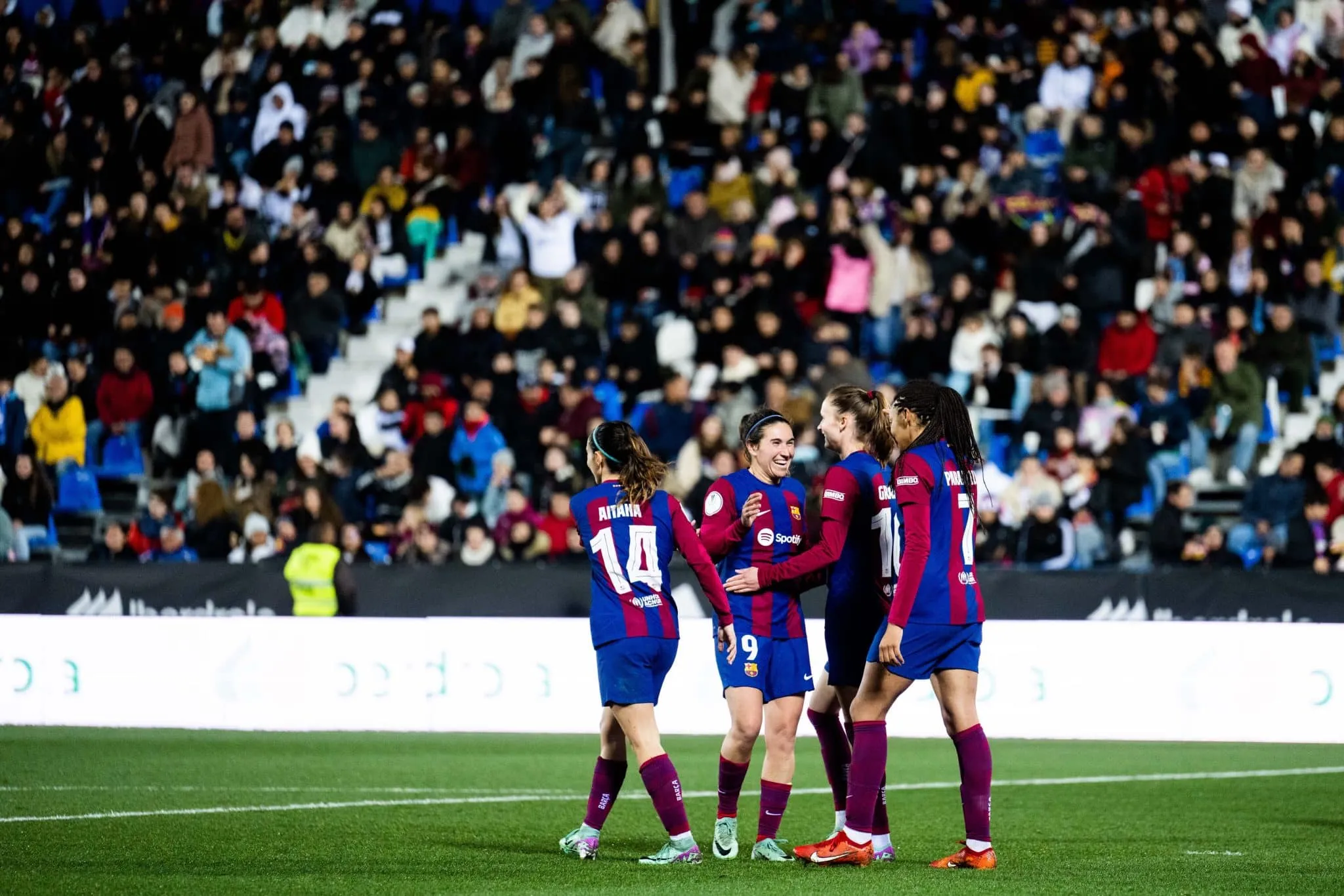Barcelona d&aacute; o troco no Real Madrid pela Supercopa Feminina da Espanha em nova goleada hist&oacute;rica