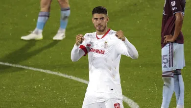 Pedro Raul est&aacute; com tudo ap&oacute;s sair do Vasco e marcou mais um gola&ccedil;o pelo Toluca