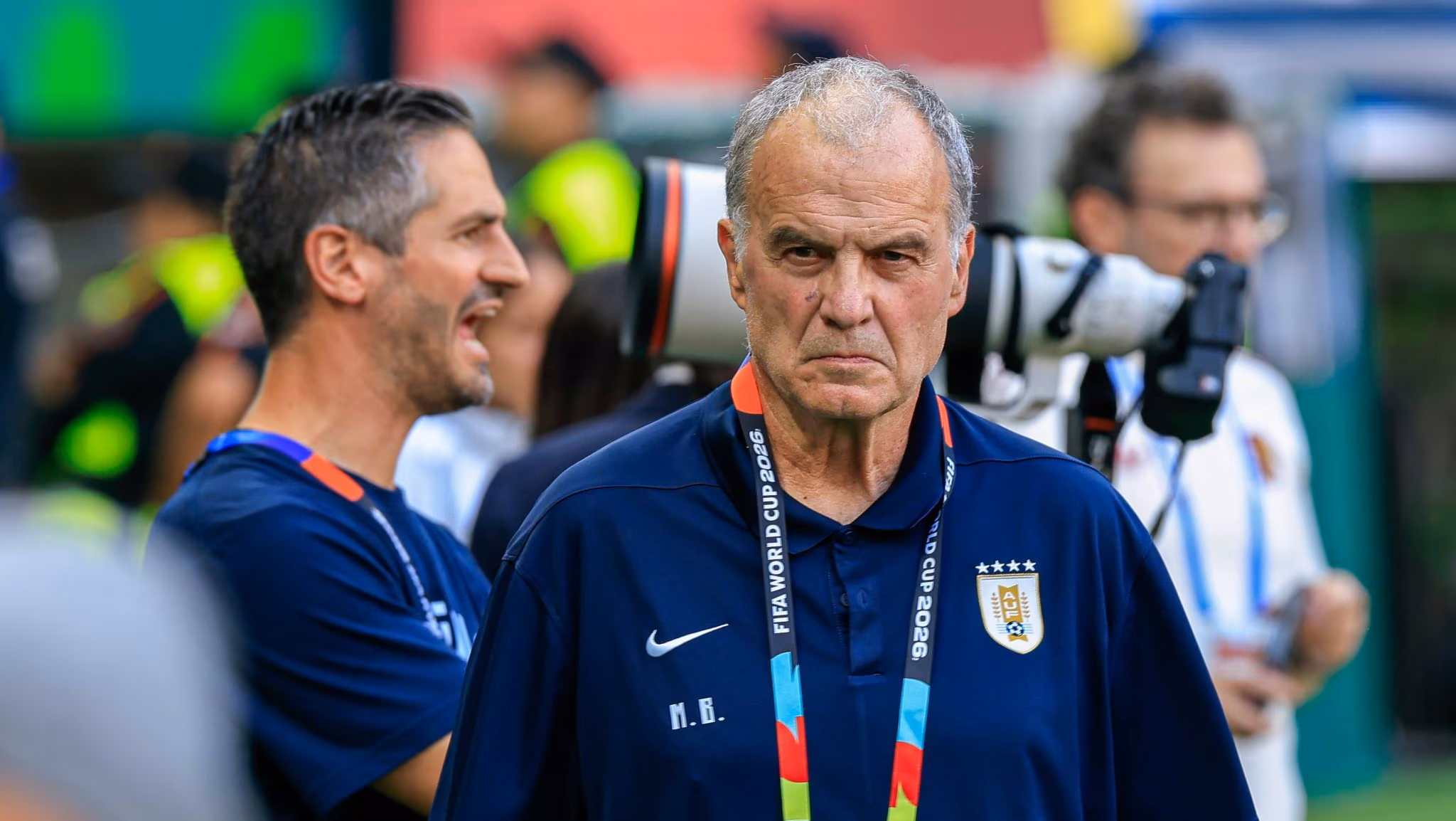 Eliminado nos grupos de novo, Uruguai paga pre&ccedil;o por atraso de dois anos com Bielsa