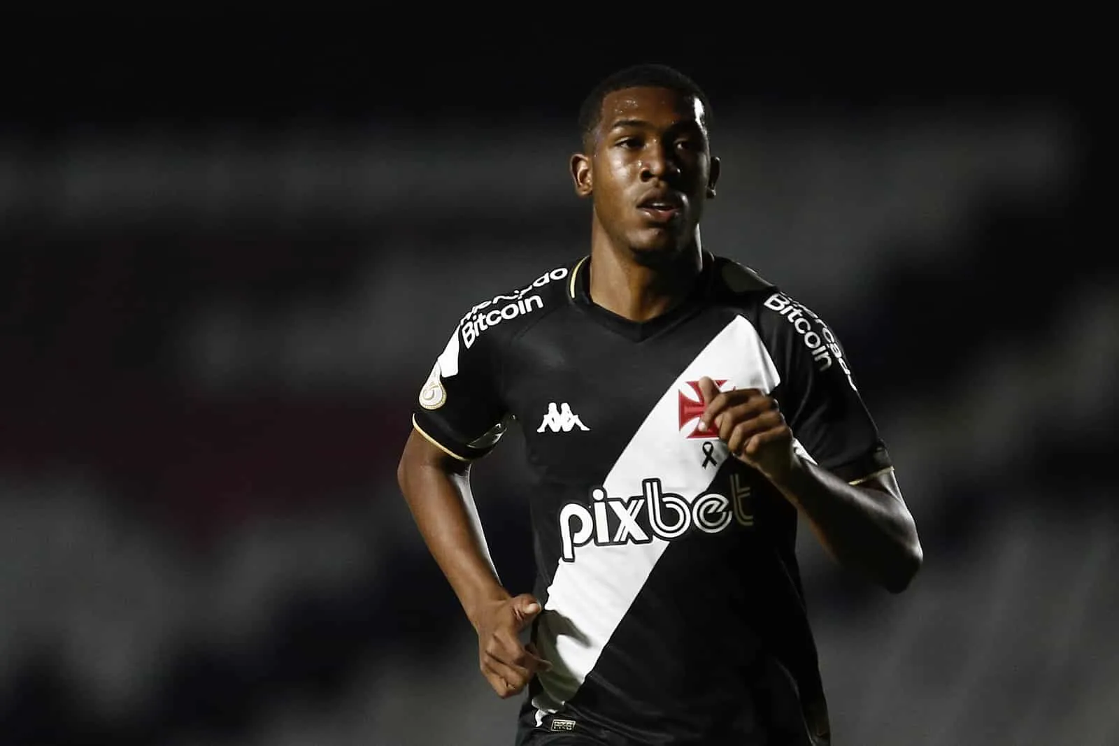 Base do Vasco volta a perder espa&ccedil;o no time principal e crias somam poucos minutos em campo