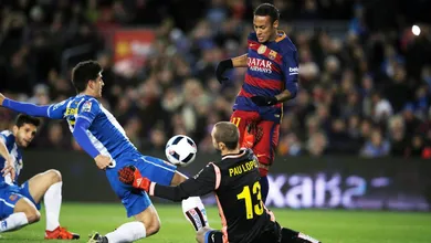 Bar&ccedil;a e Espanyol estenderam clima quente do d&eacute;rbi com troca de provoca&ccedil;&otilde;es e reclama&ccedil;&otilde;es