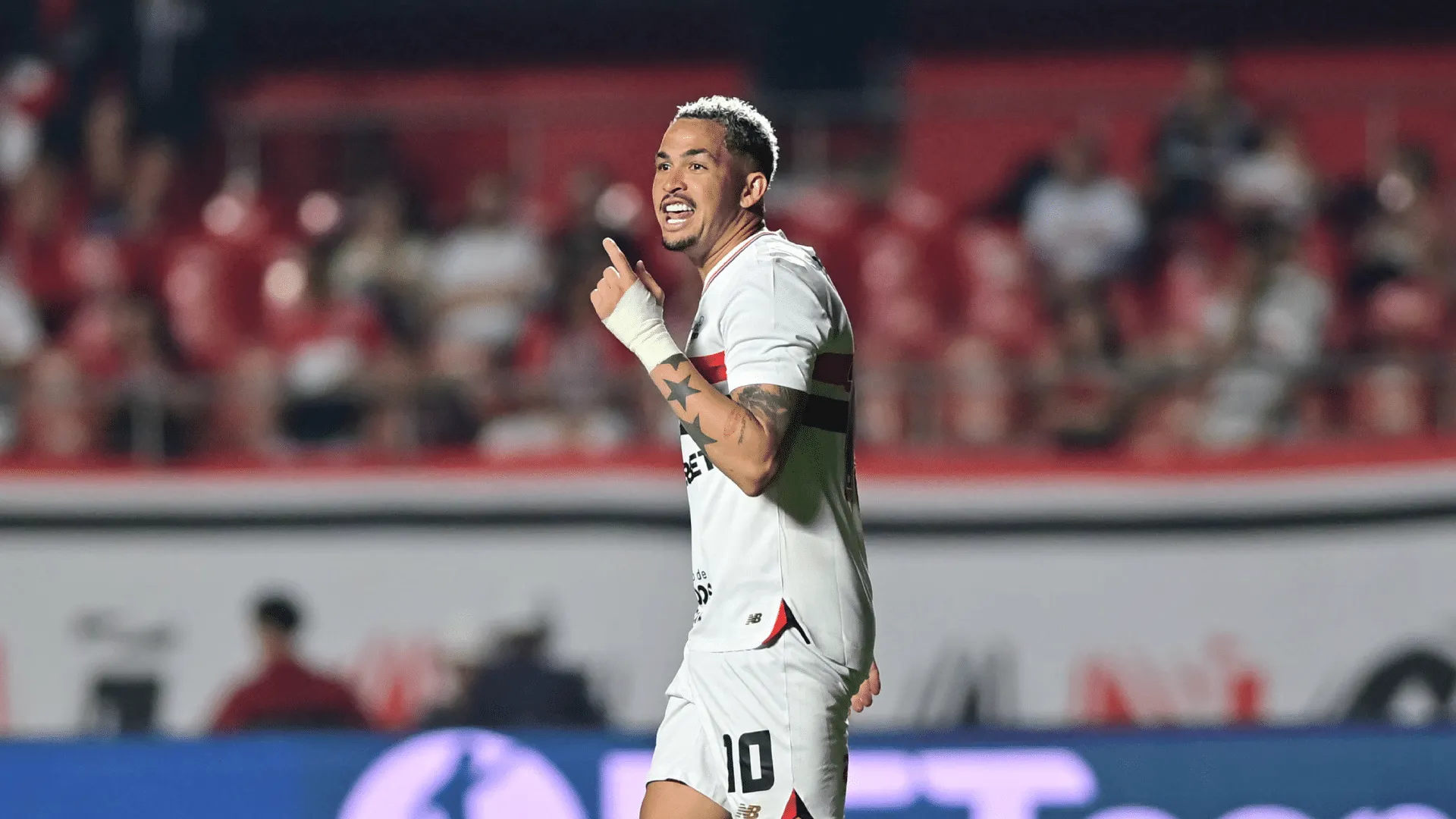 &lsquo;N&atilde;o gosta de mim?&rsquo;: O que motivou desabafo de Luciano ap&oacute;s gol 100 pelo S&atilde;o Paulo