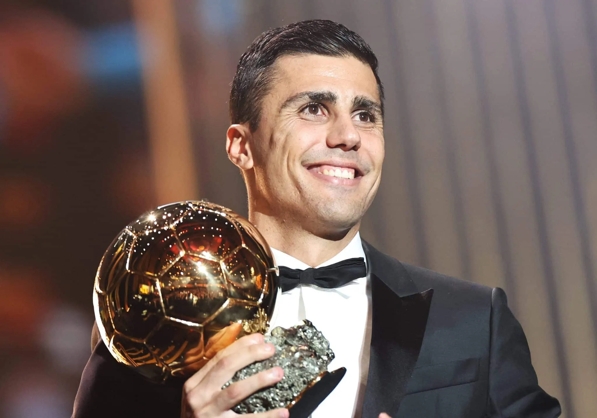 Rodri revela m&aacute;goa do Real Madrid por aus&ecirc;ncia na Bola de Ouro: &lsquo;Foi o meu momento&rsquo;
