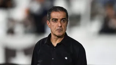 Renato Paiva j&aacute; foi v&iacute;tima da arma que usou para fazer o Botafogo vencer o Carabobo
