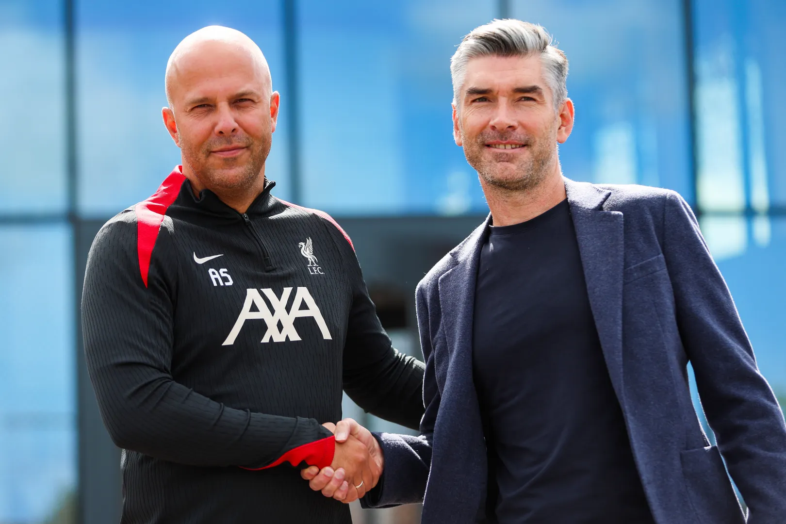 Arne Slot concedeu sua primeira entrevista como treinador do Liverpool