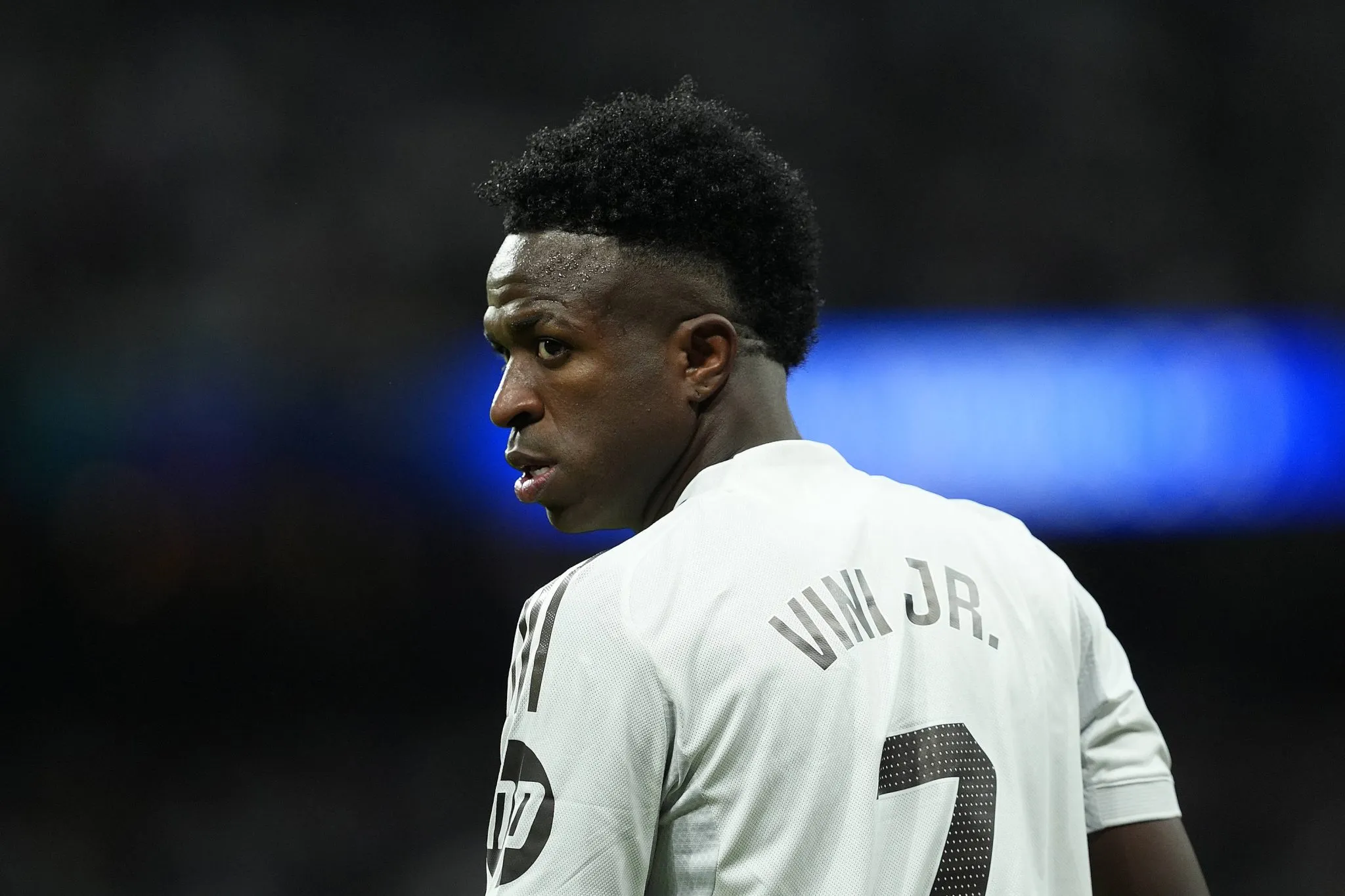 &lsquo;Estranho&rsquo;: &Iacute;dolo do Real Madrid faz alerta a Vinicius Junior