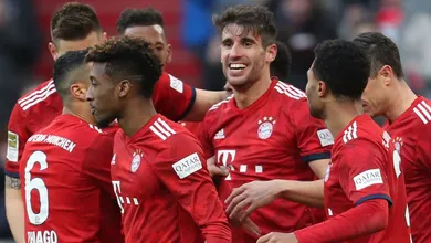 Bayern n&atilde;o joga bem, mas vence e coloca press&atilde;o no Borussia Dortmund