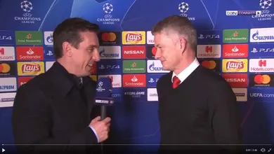 A entrevista de Gary Neville com Solskjaer ap&oacute;s a classifica&ccedil;&atilde;o do Manchester United &eacute; maravilhosa