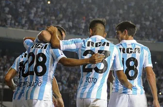 Mart&iacute;n Silva foi a resist&ecirc;ncia solit&aacute;ria de um Vasco fr&aacute;gil, diante da voracidade do Racing
